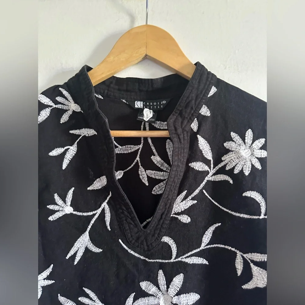 Vintage Carole Little Black/White Floral Embroidered Linen Blend Top size Large - Picture 3 of 4